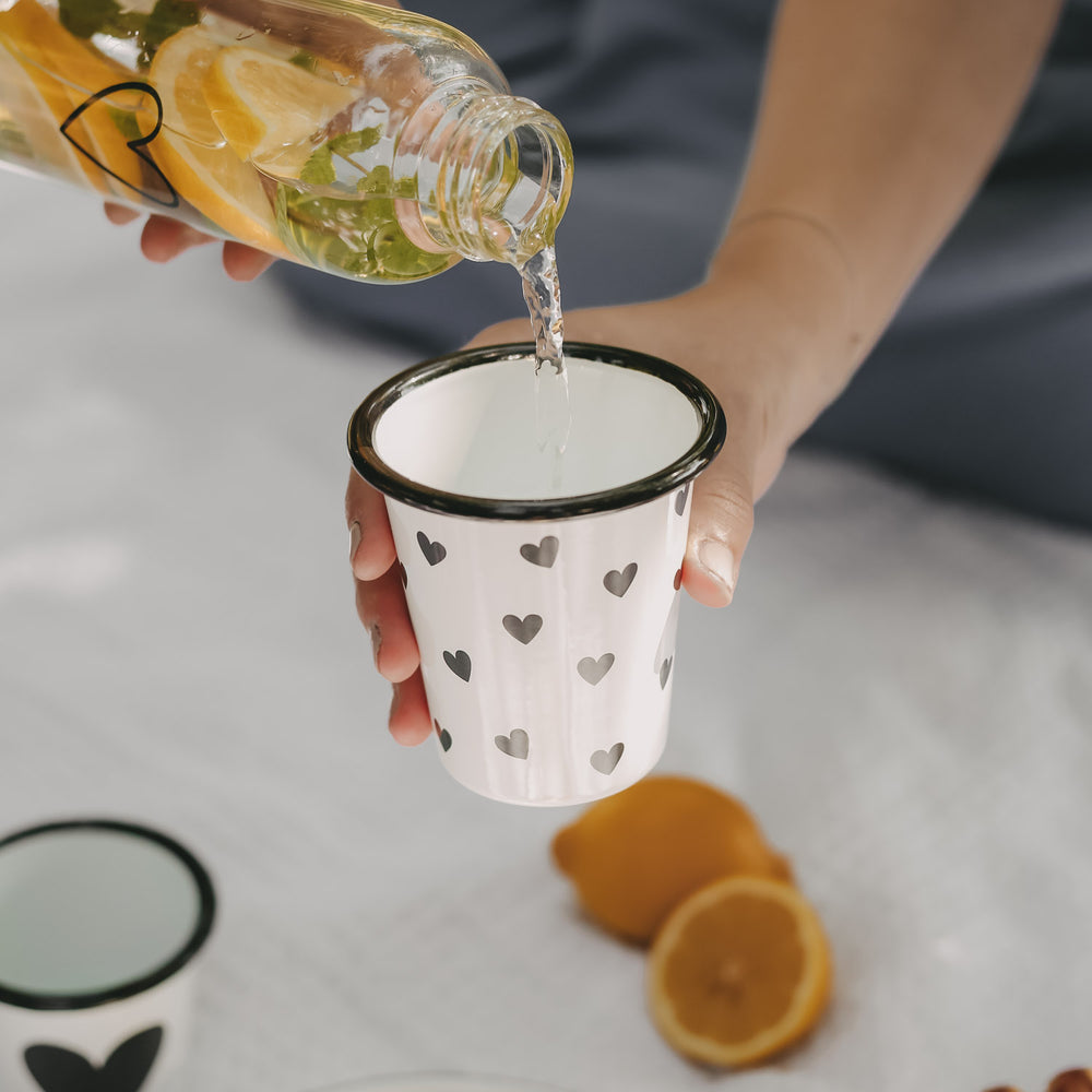 Becher émaillé cœurs (VE = 6 Stk)
