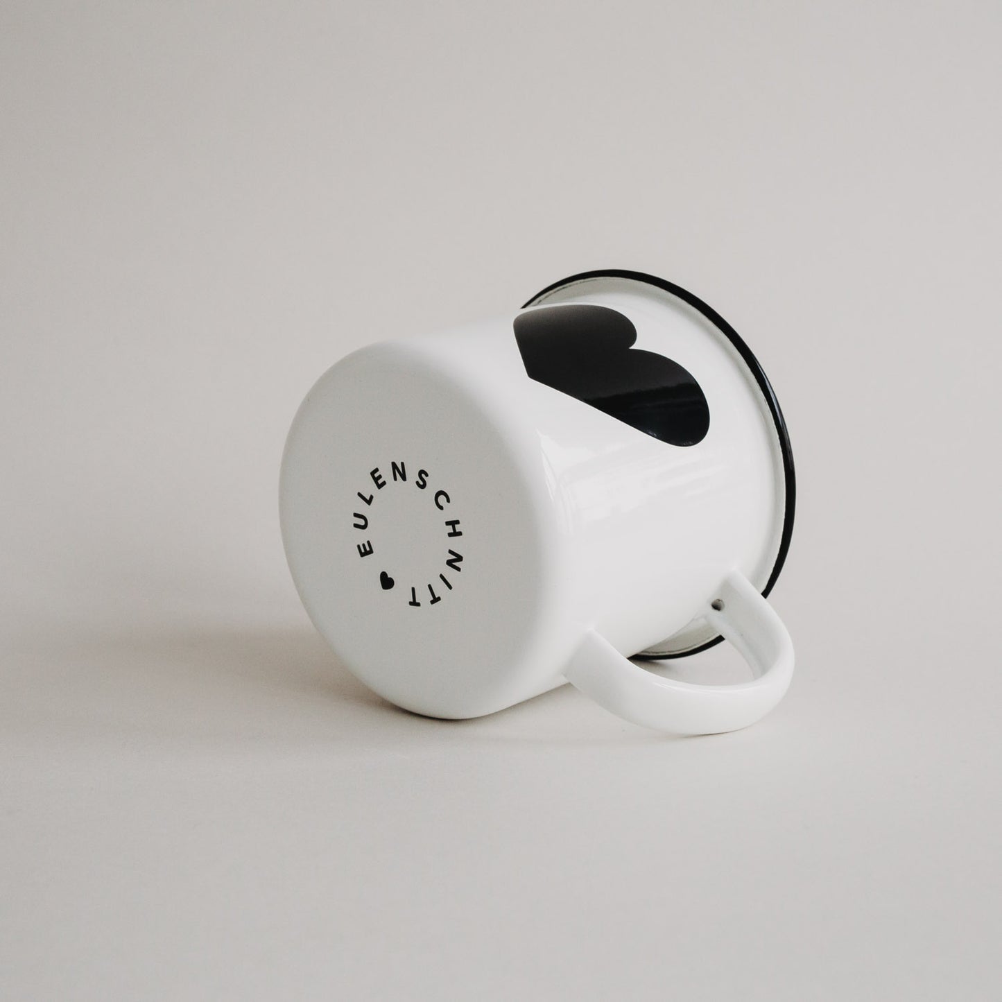 Emaille Tasse Herz (VE = 6 Stk)