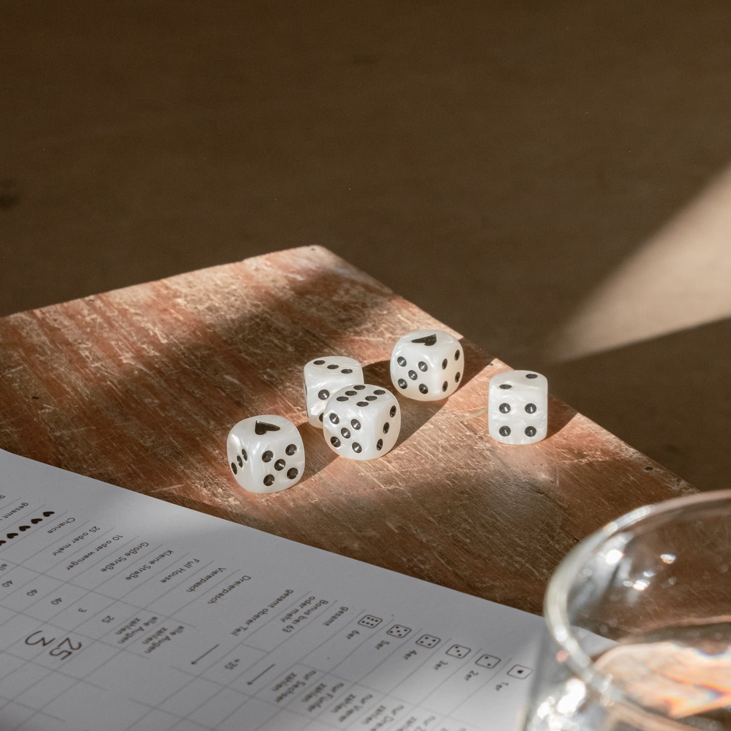 Würfelset Perlmutt Schwarz (VE = 8 Sets)