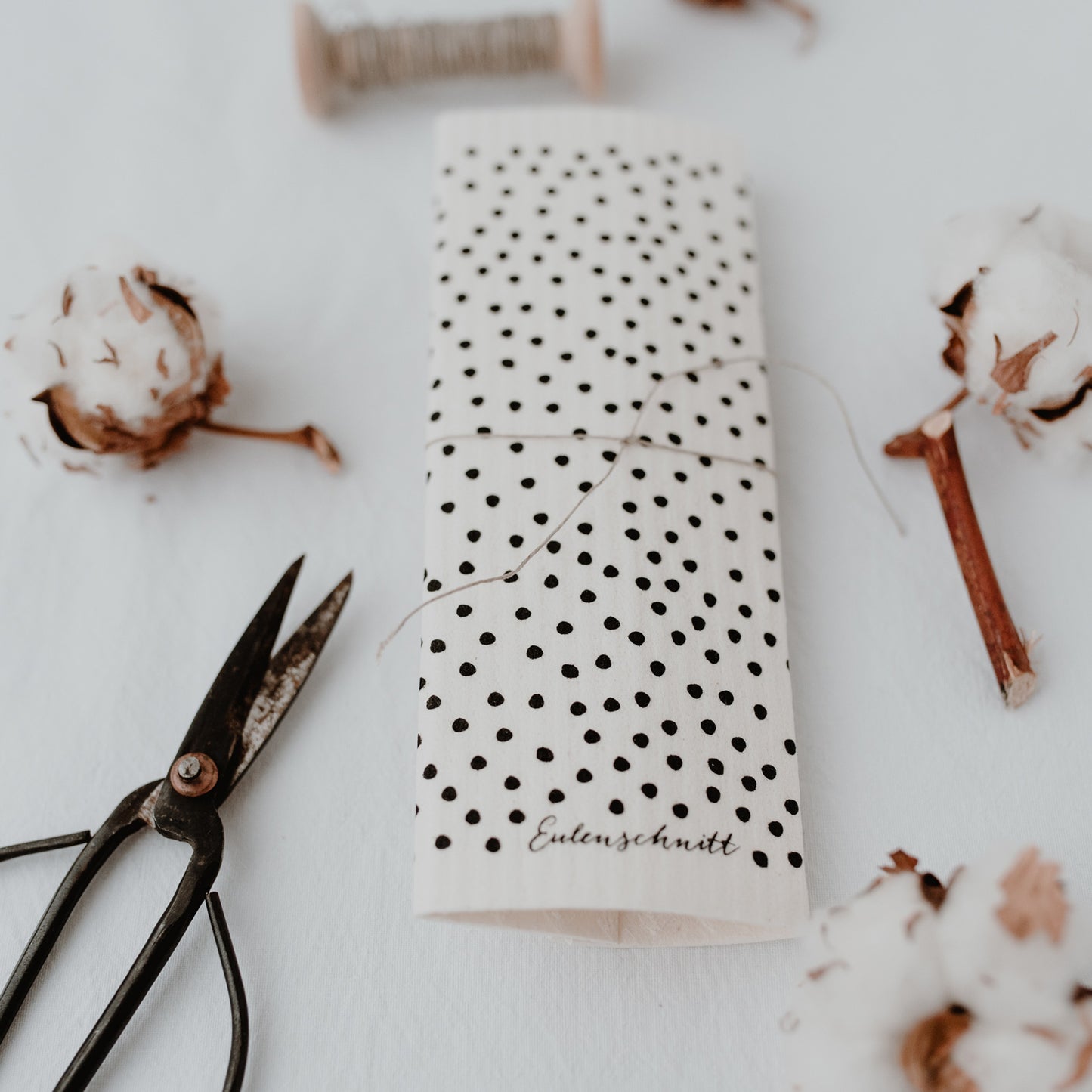 Sponge cloths dots in a set of 3 (PU = 10 pieces)