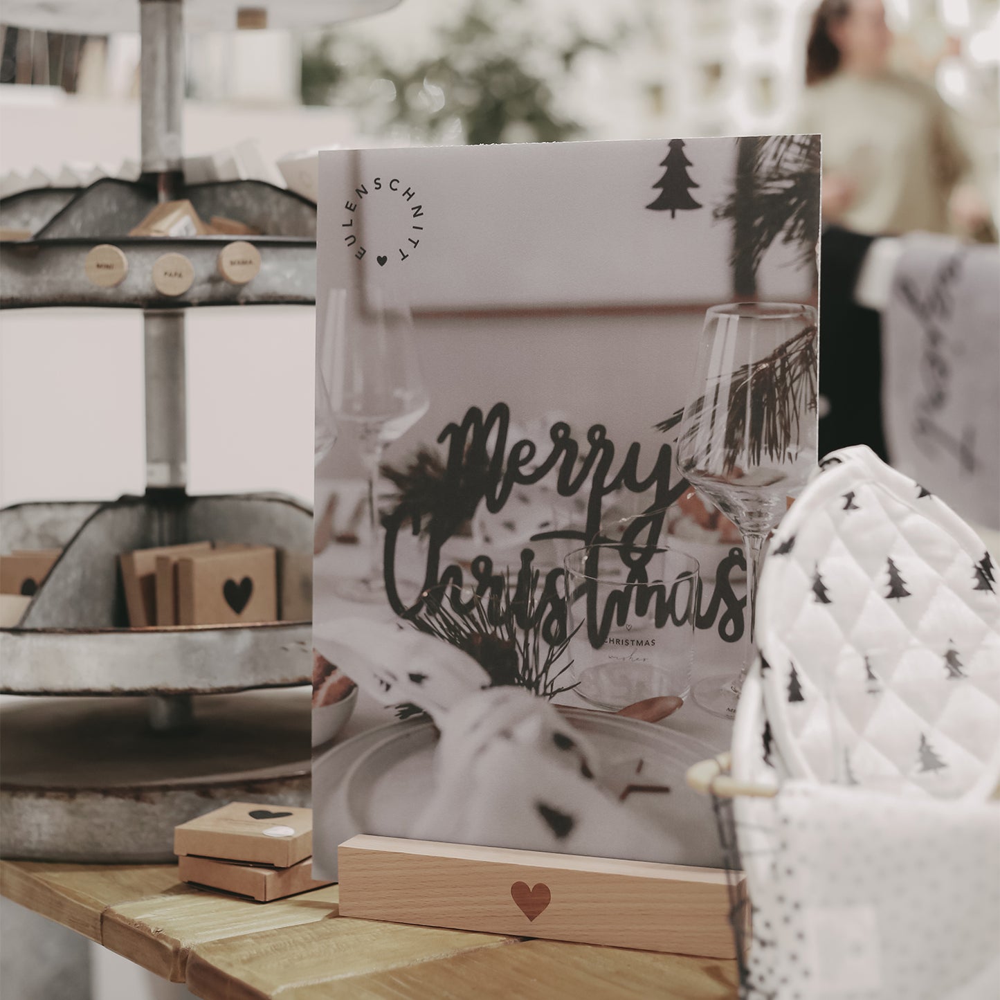 POS mood images for oak wood stands