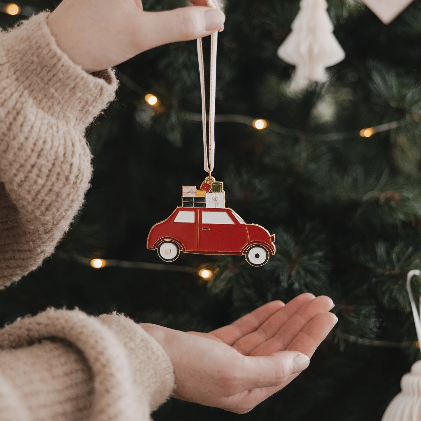 Baumschmuck Weihnachtsauto (VE = 6 Stk.)