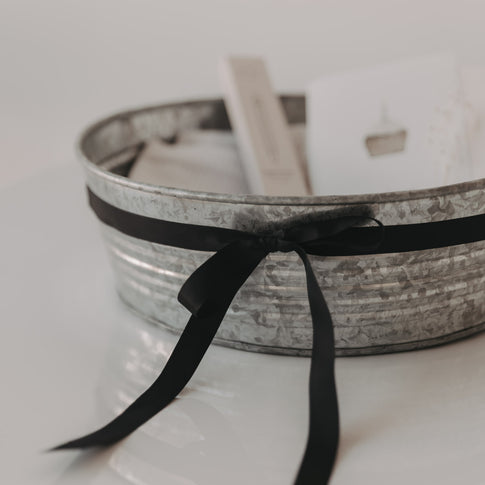 Boîte en métal d'environ 30cm (UE = 6 Pièces)