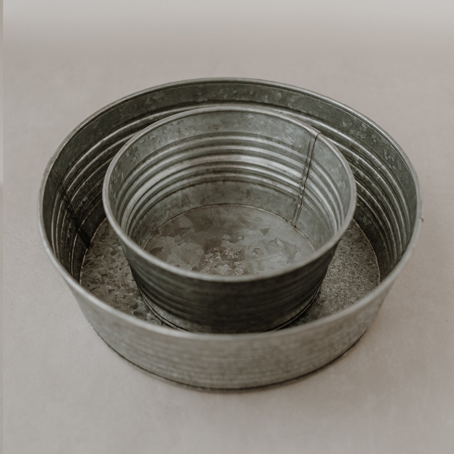 Metal box round 30cm (PU = 6 pieces)