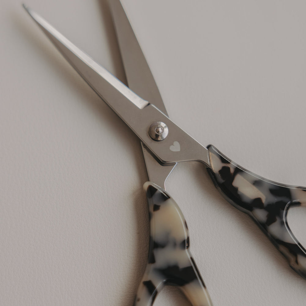 Schere silber Leo (VE = 8 Stk.)