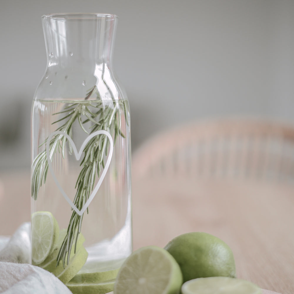 Carafe heart white (PU = 6 pieces)