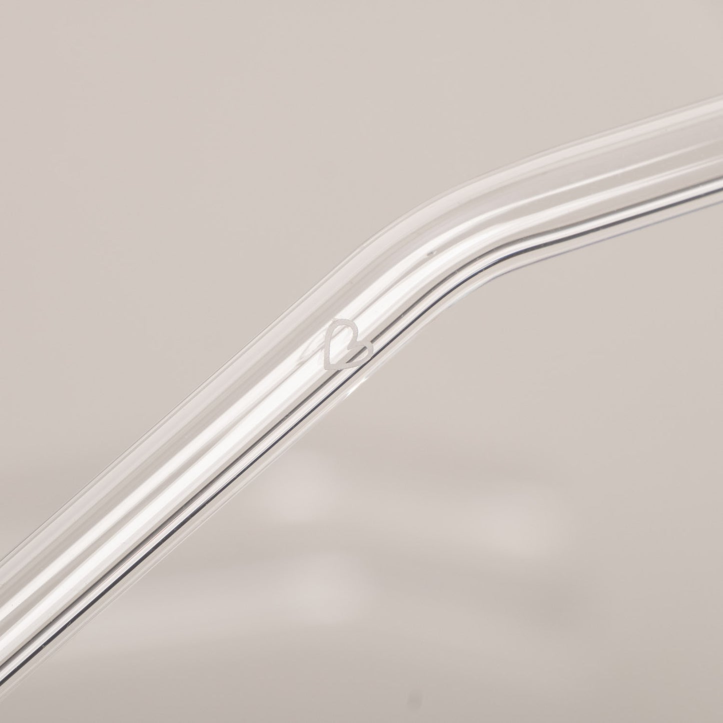 Bent heart transparent glass straws in a set of 4 (VE = 10 sets)