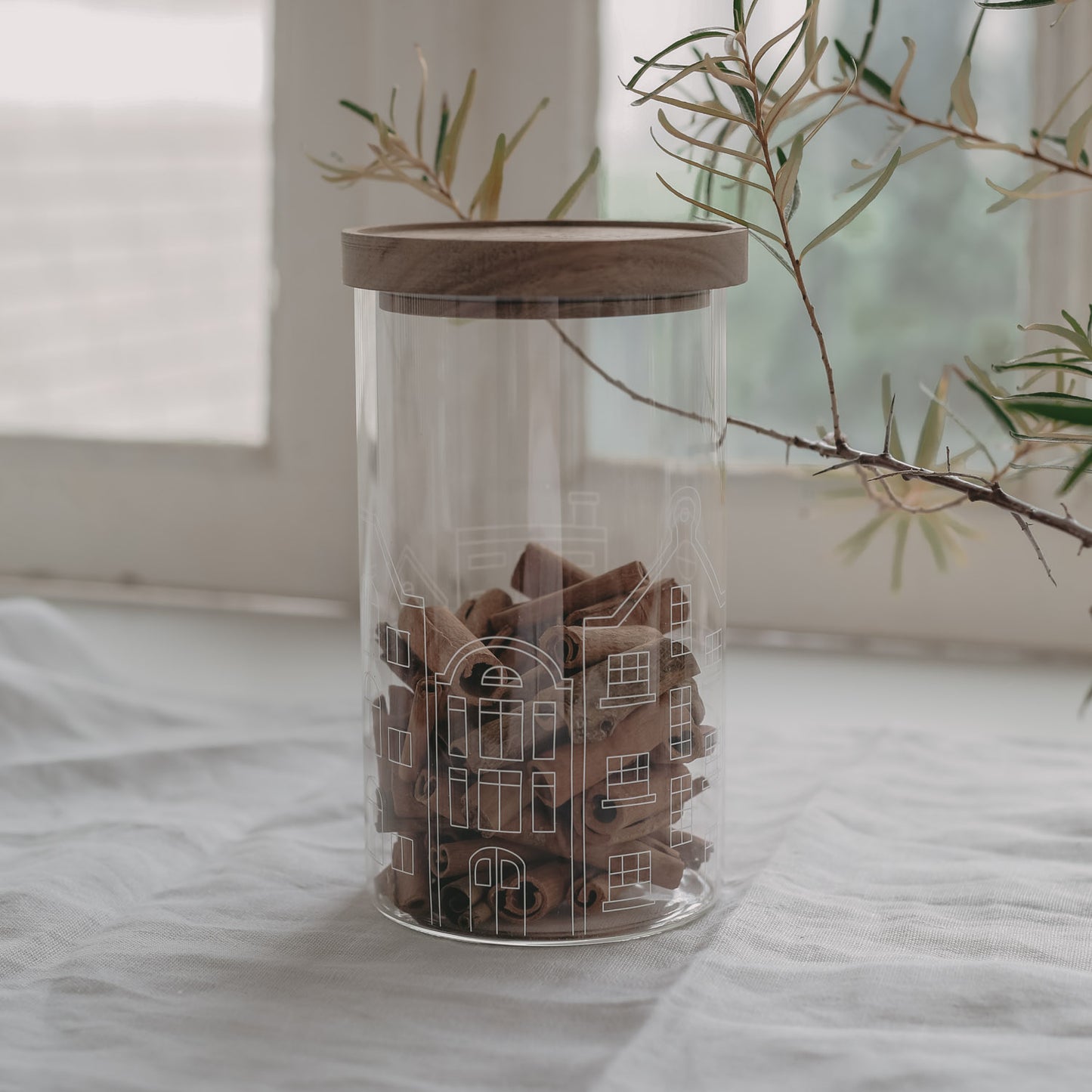 Storage jar houses 19cm (pack = 4 pcs)