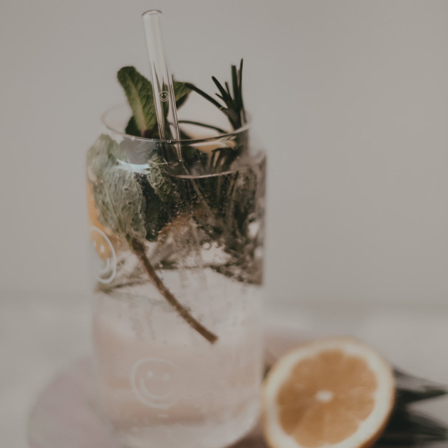 Smiley glass straws 20cm in 4-piece set (VE = 10 sets)