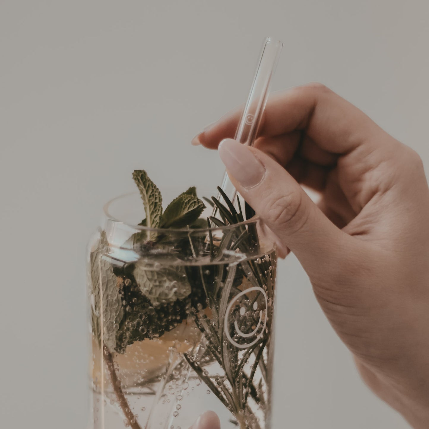 Smiley glass straws 20cm in 4-piece set (VE = 10 sets)