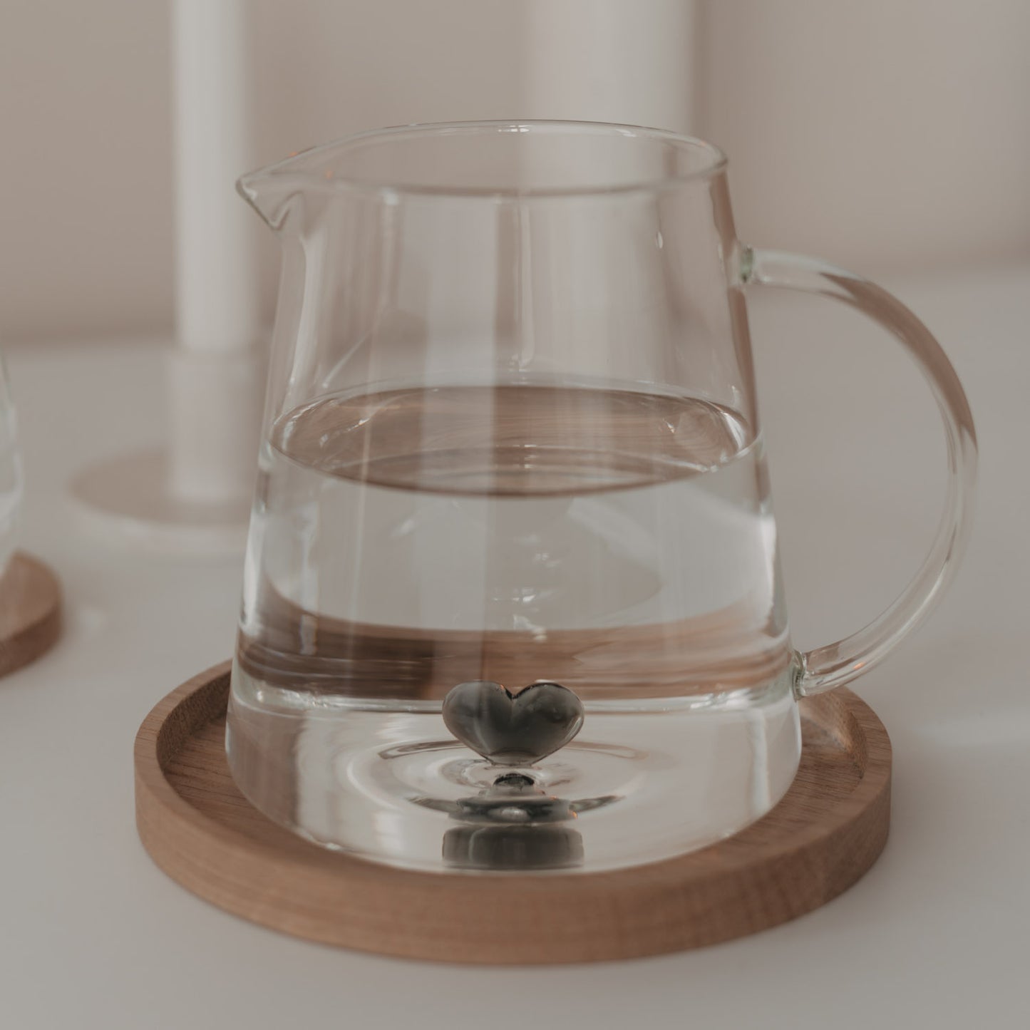 Carafe forme cœur noire (VE = 4 pcs)