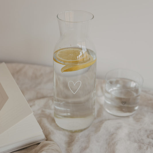 Karaffe kleines Herz weiß (VE = 6 Stk.)