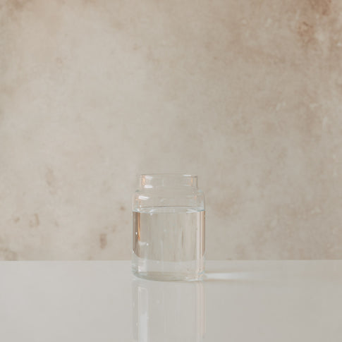 Vase aus Glas groß Herzen weiß (VE = 6 Stk.)