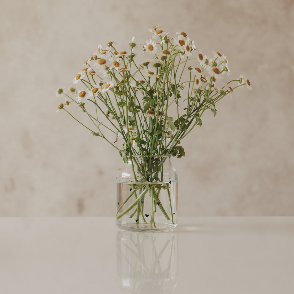 Vase aus Glas klein Herzen schwarz (VE = 6 Stk.)