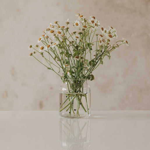 Vase aus Glas klein Herzen schwarz (VE = 6 Stk.)