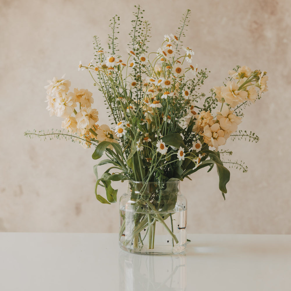 Vase aus Glas mittel Herzen schwarz (VE = 6 Stk.)