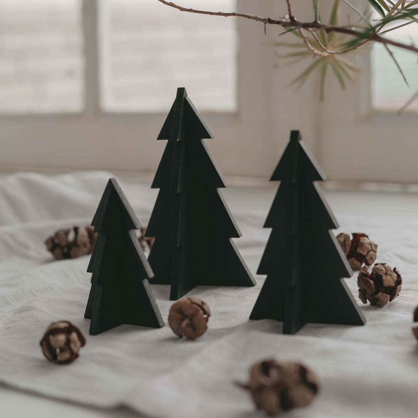 3-piece set small black Christmas trees (pack of 6 pcs.)