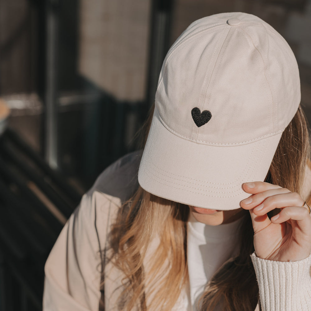 Cap beige Herz (VE = 4 Stk.)