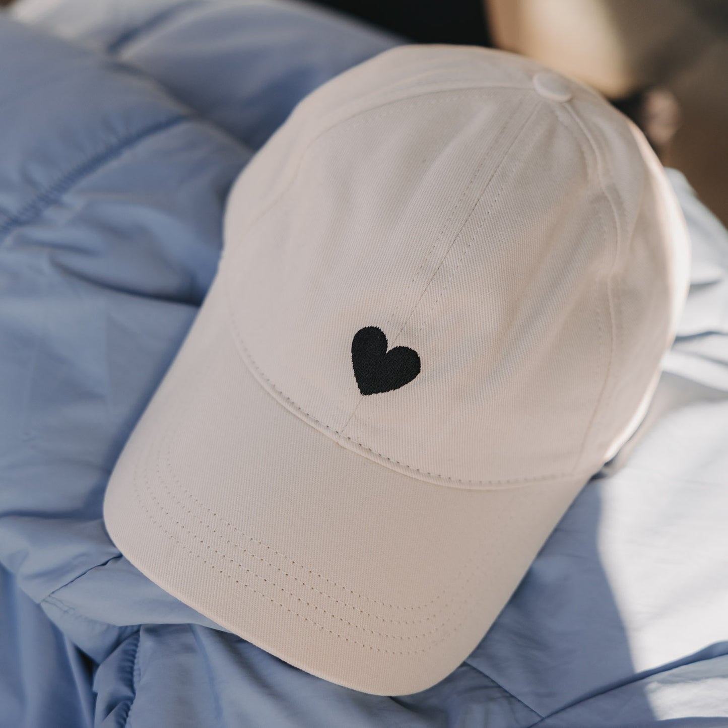 Cap beige Herz (VE = 4 Stk.)