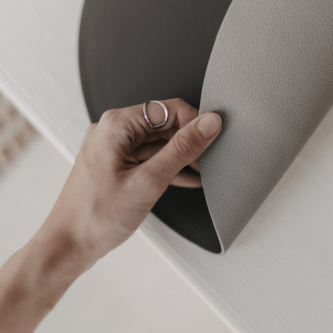 Wendbares Platzset Herz Grau (VE = 6 Stk.)