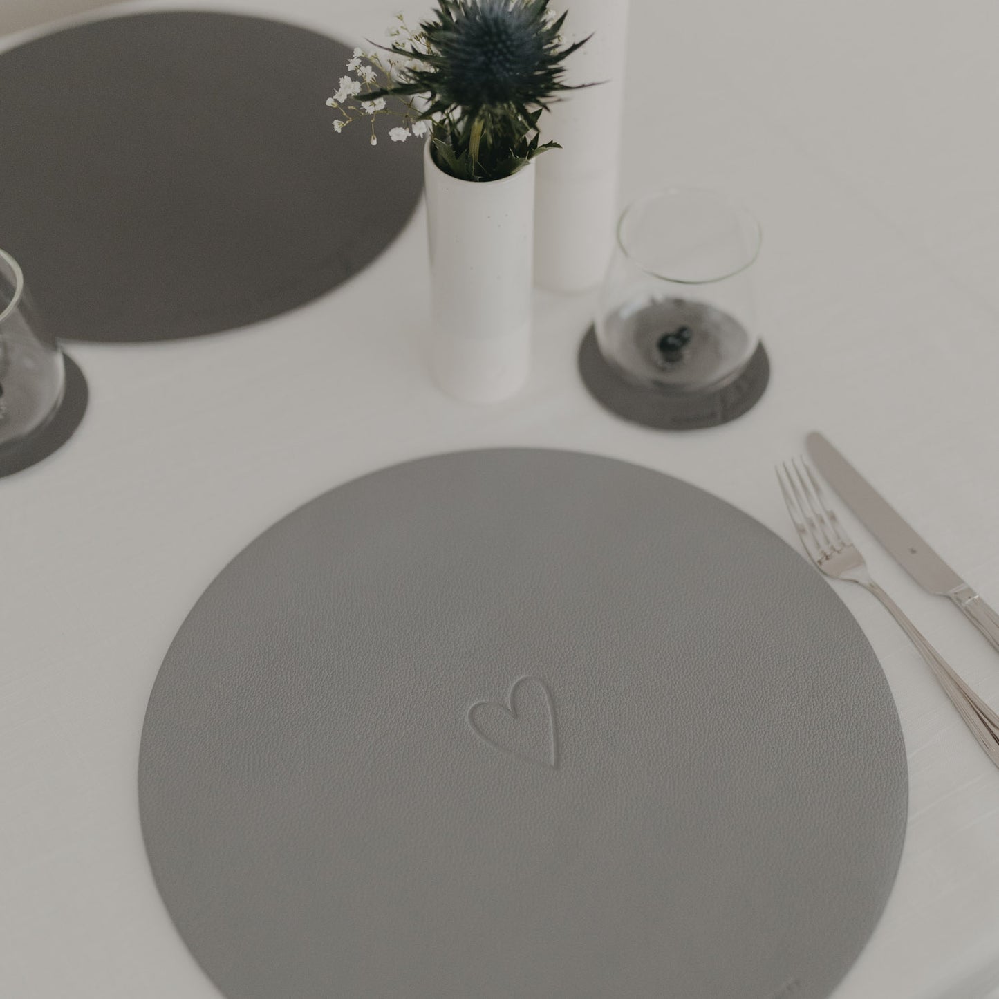 Wendbares Platzset Herz Grau (VE = 6 Stk.)