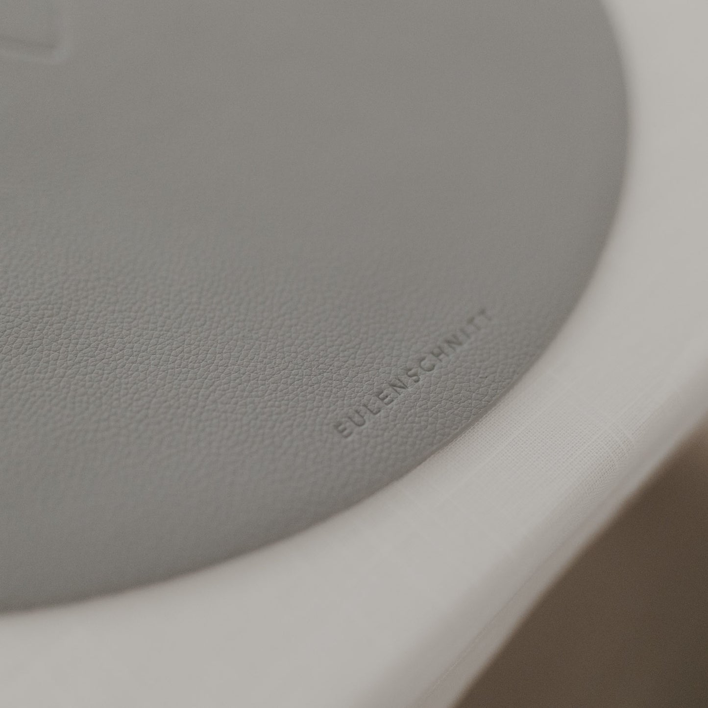 Wendbares Platzset Herz Grau (VE = 6 Stk.)