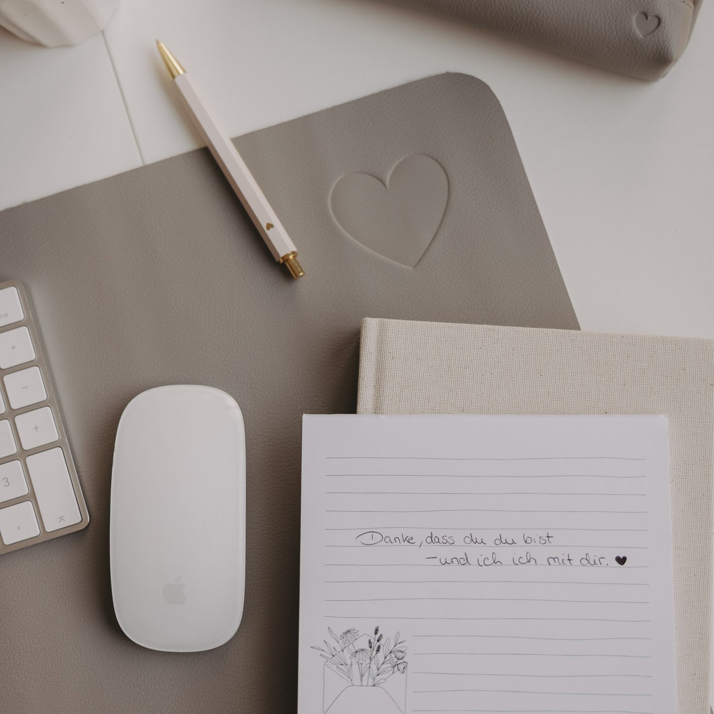 Schreibtischunterlage soft Herz grau (VE = 6 Stk.)