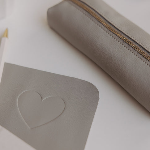 Schreibtischunterlage soft Herz grau (VE = 6 Stk.)