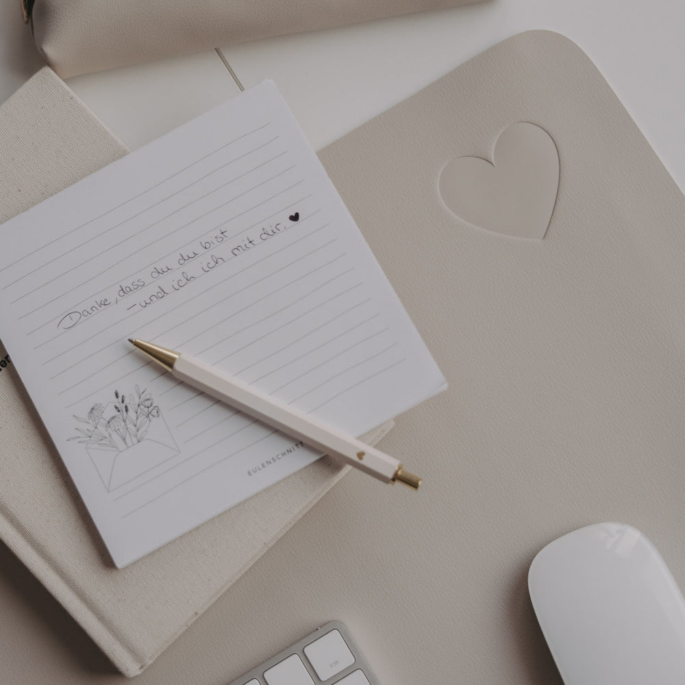 Schreibtischunterlage soft Herz taupe (VE = 6 Stk.)