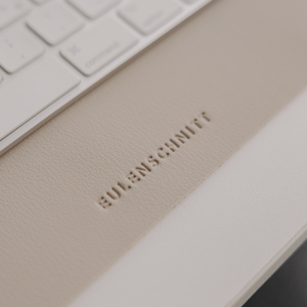 Schreibtischunterlage soft Herz taupe (VE = 6 Stk.)