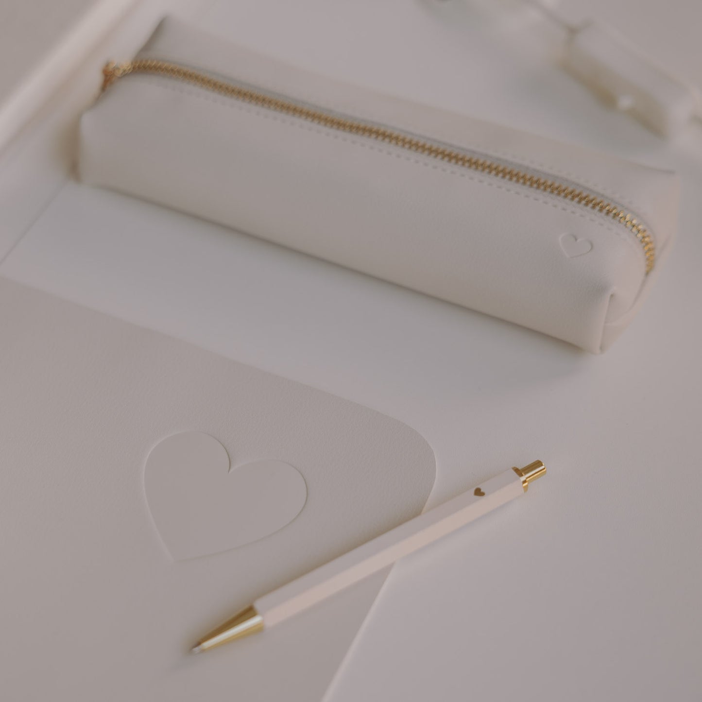 Schreibtischunterlage soft Herz creme (VE = 6 Stk.)