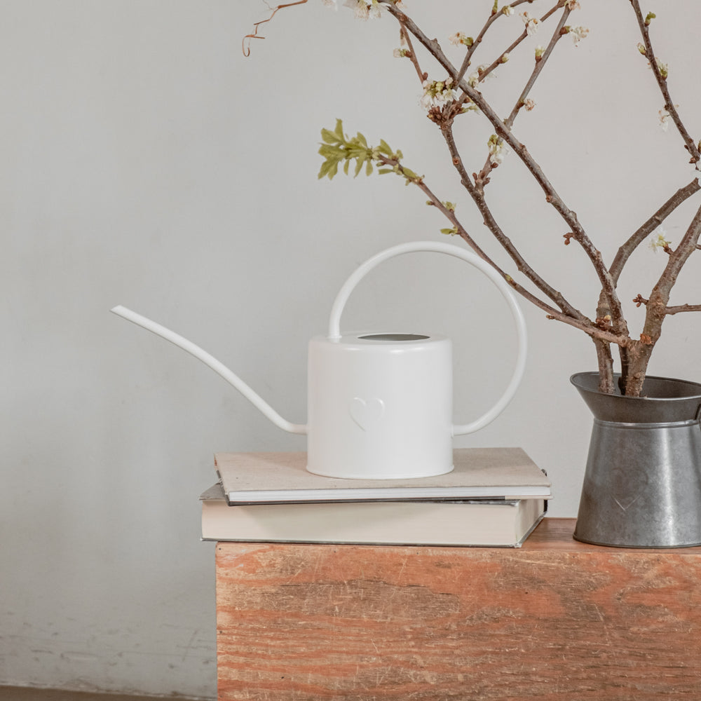 Watering Can Heart White (PU = 4 pcs)