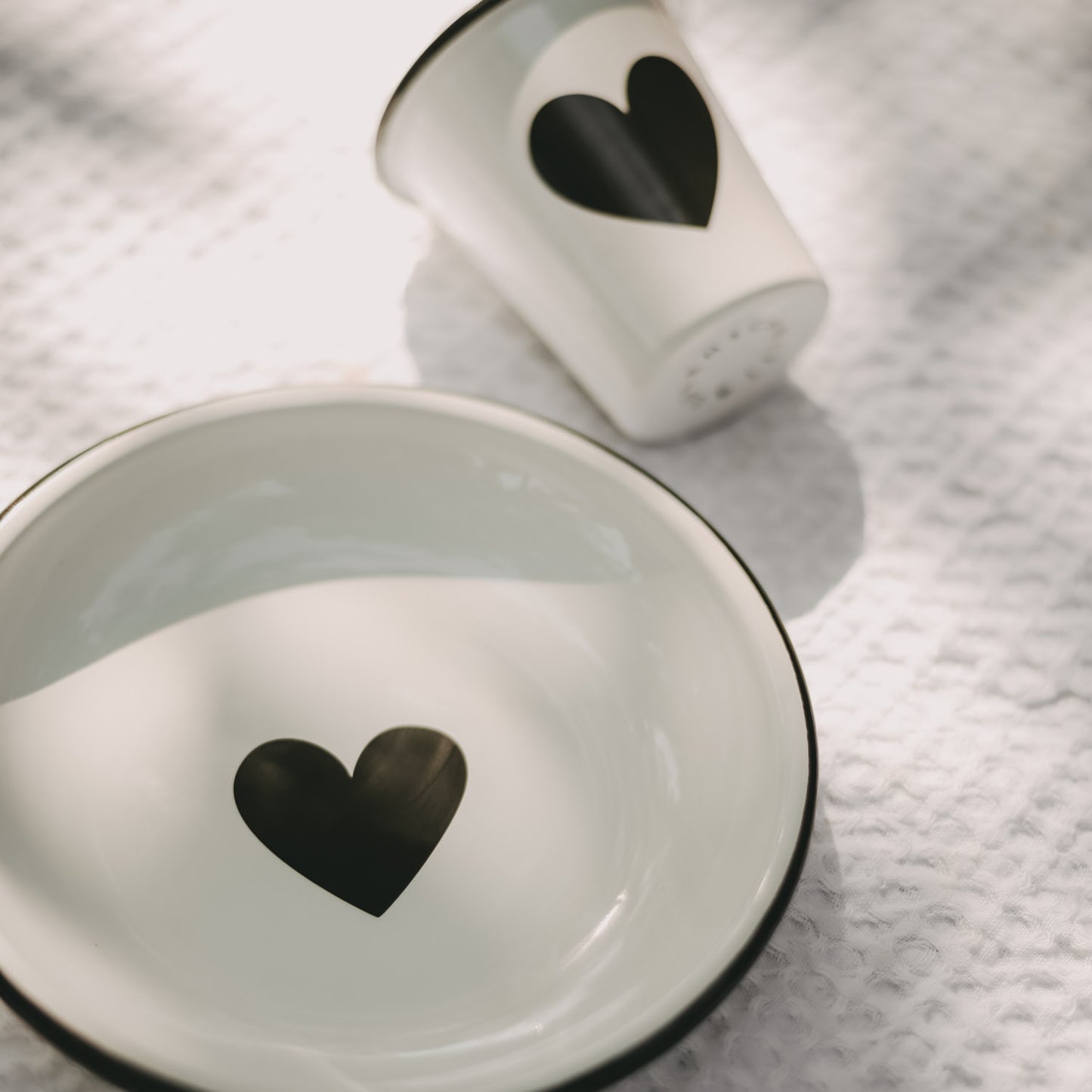 Assiette émaillée grand cœur (VE = 6 pcs)
