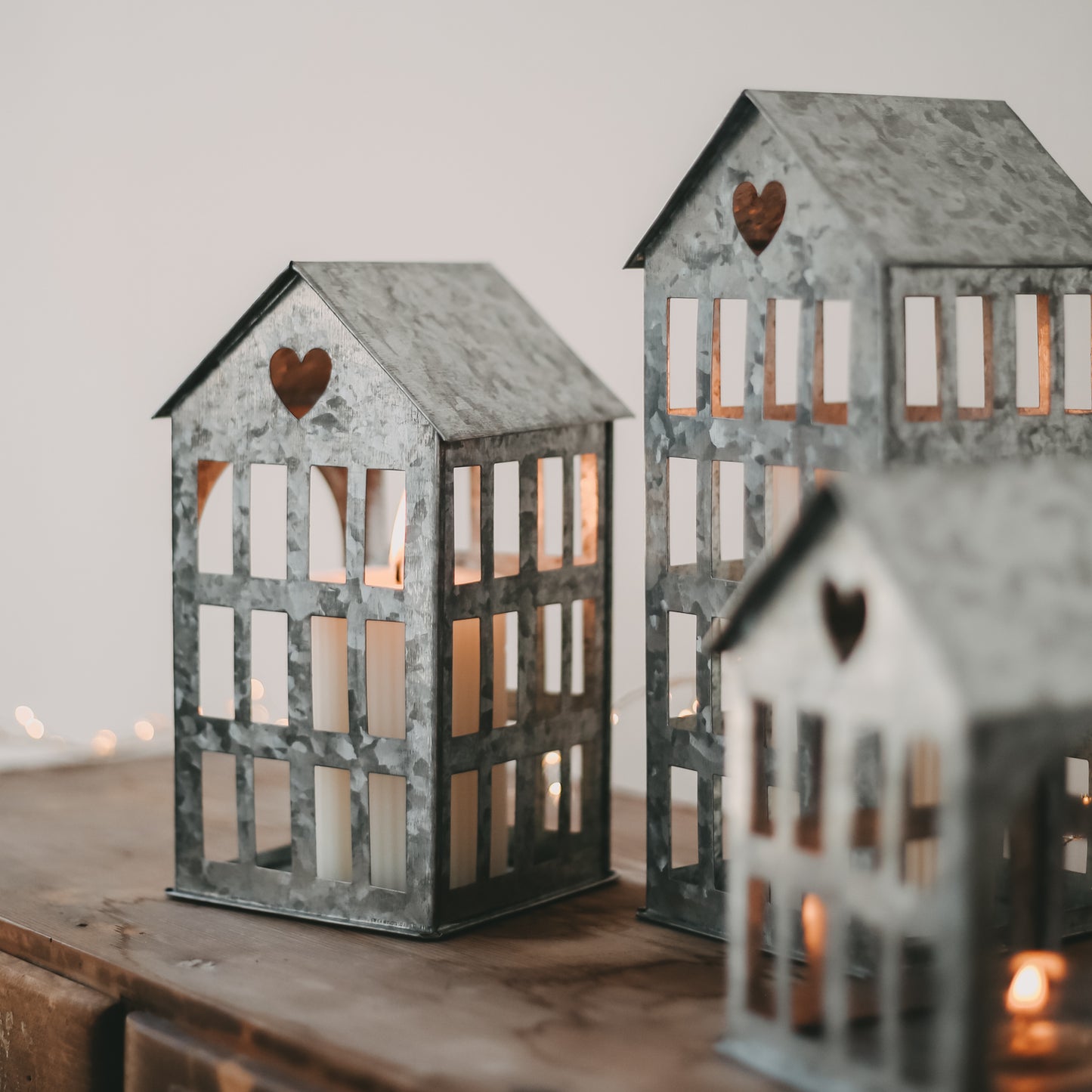 Maison en métal moyenne argent (VE = 4 pcs)