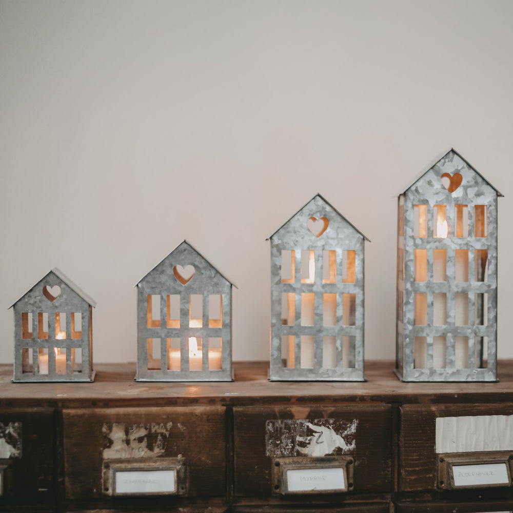 Maison métallique mini argenté