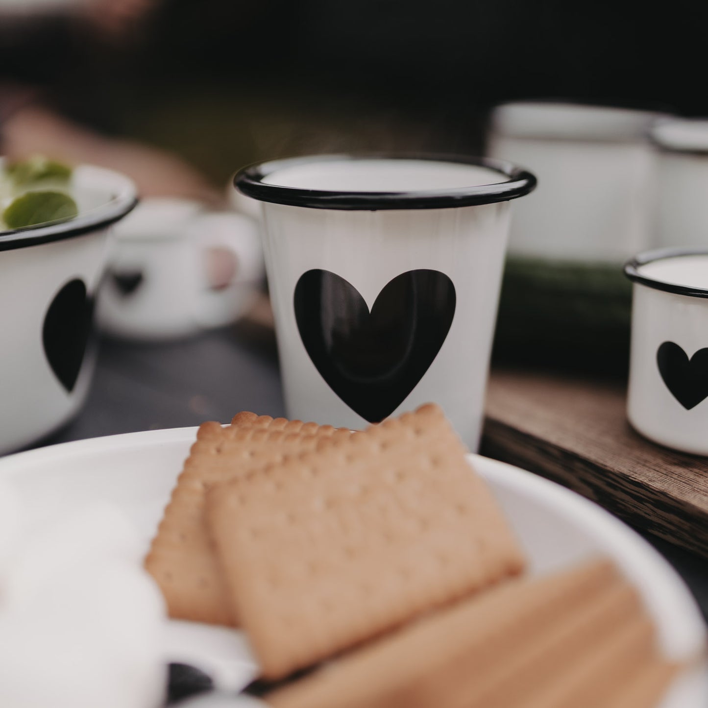 Emaille Becher Herz (VE = 6 Stk)