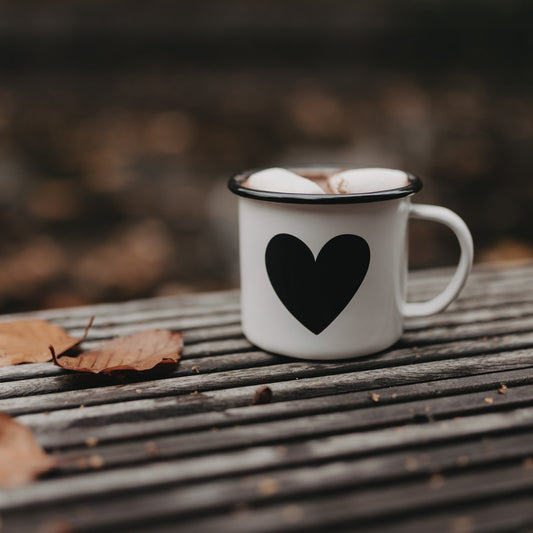 Emaille Tasse Herz (VE = 6 Stk)