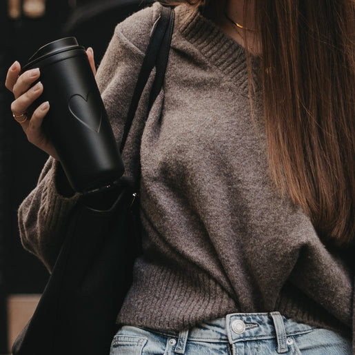 To go Becher Herz schwarz (VE = 4 Stk.)