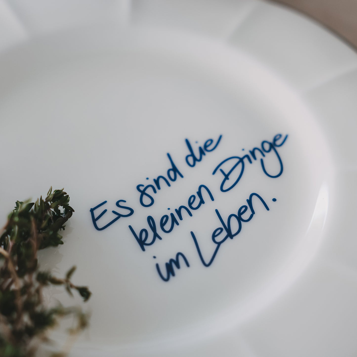 Speiseteller Wellig dunkelblau  Kleine Dinge (VE = 4 Stk.)