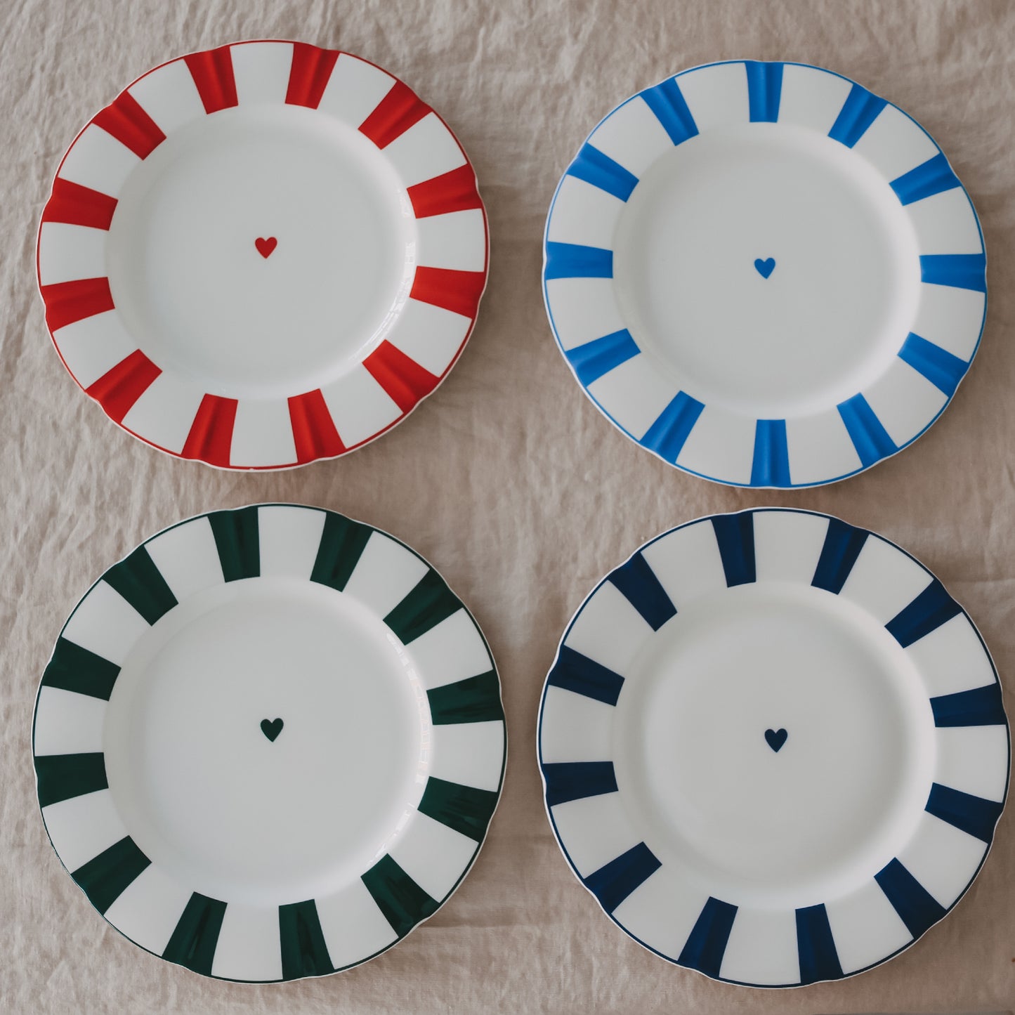 Variante Teller grün wellig – Frühstücks-, Speise- & Platzteller (VE = 4 Stk.)