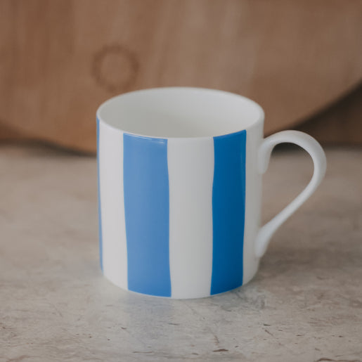 Tasse Streifen hellblau (VE = 4 Stk.)