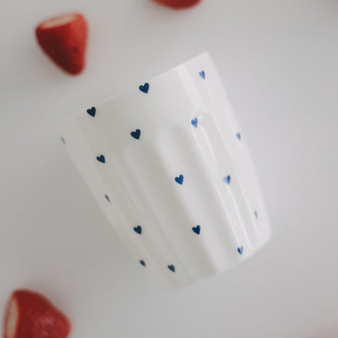 Becher kleine Herzen dunkelblau (VE = 4 Stk.)