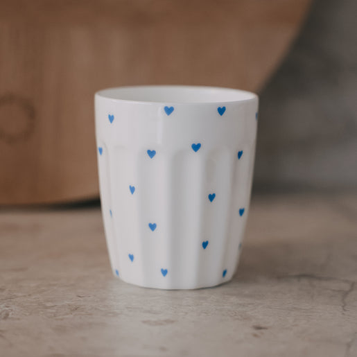 Becher kleine Herzen hellblau (VE = 4 Stk.)