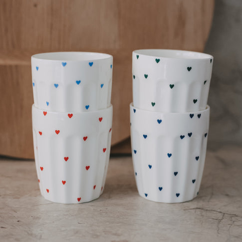 Becher kleine Herzen grün (VE = 4 Stk.)