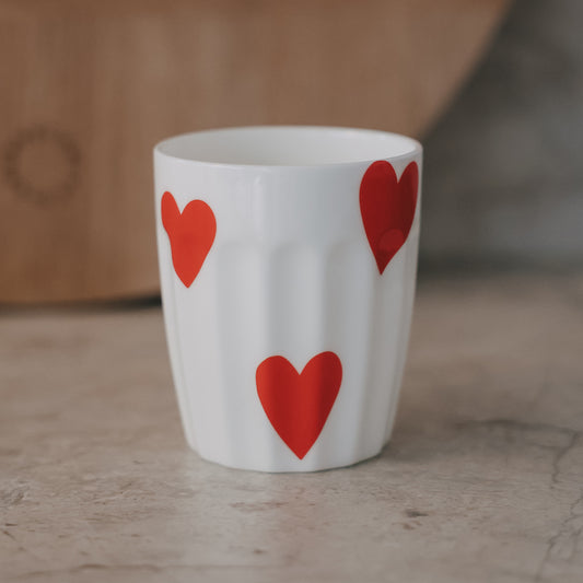 Becher große Herzen rot (VE = 4 Stk.)
