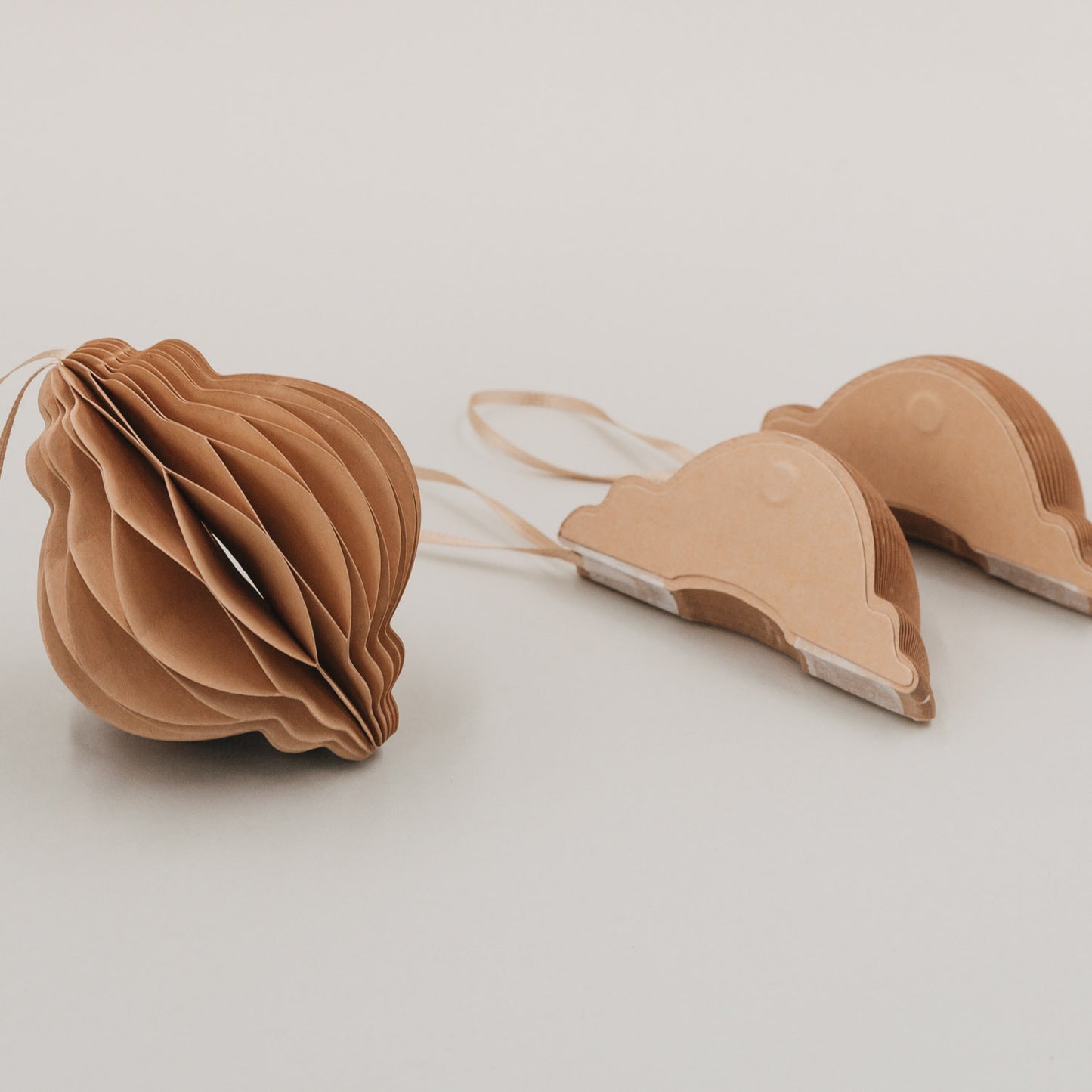 Étiquettes en papier lot de 3 10cm brun (VE = 6 pcs.)