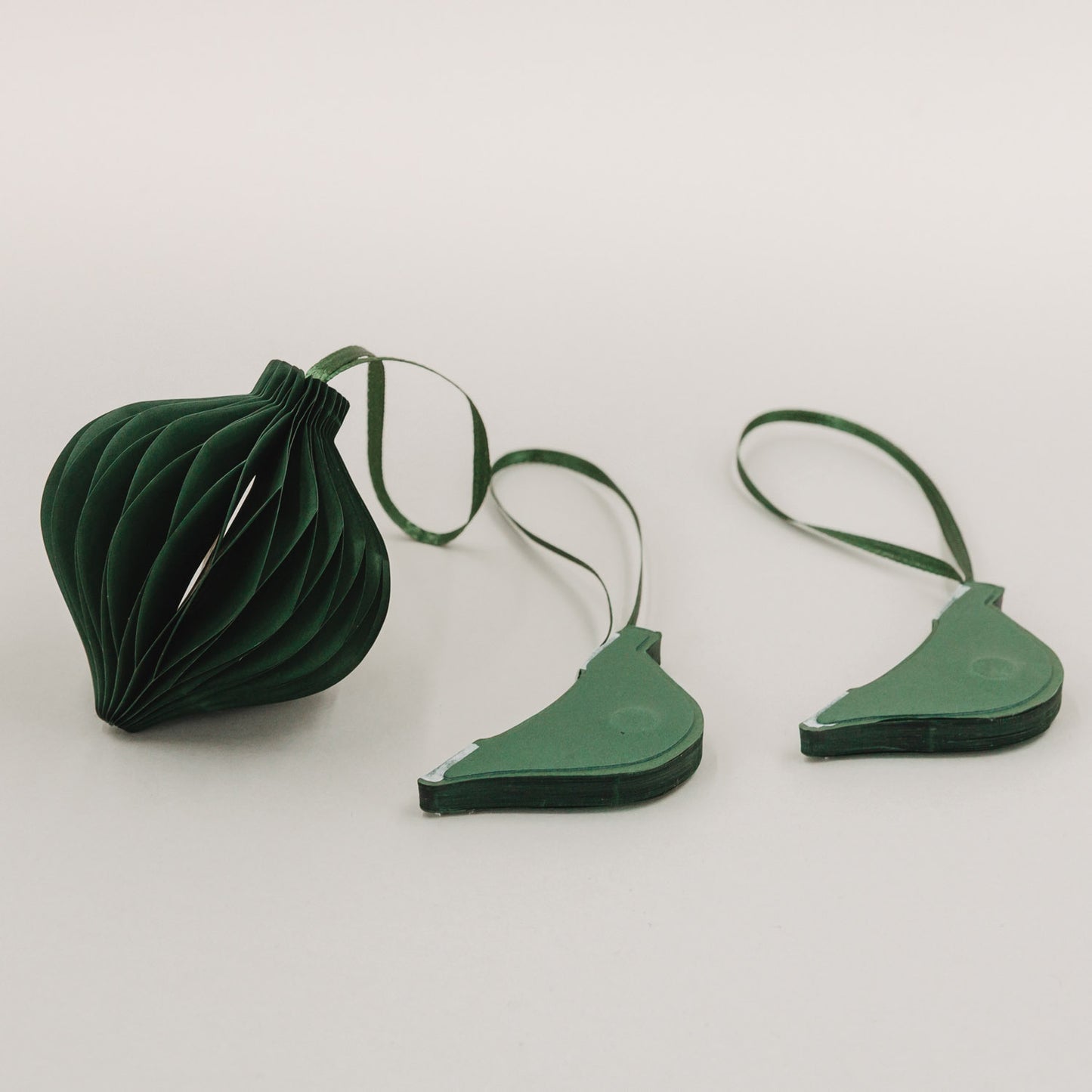 Étiquettes en papier lot de 3 7cm vert foncé (VE = 6 pcs)