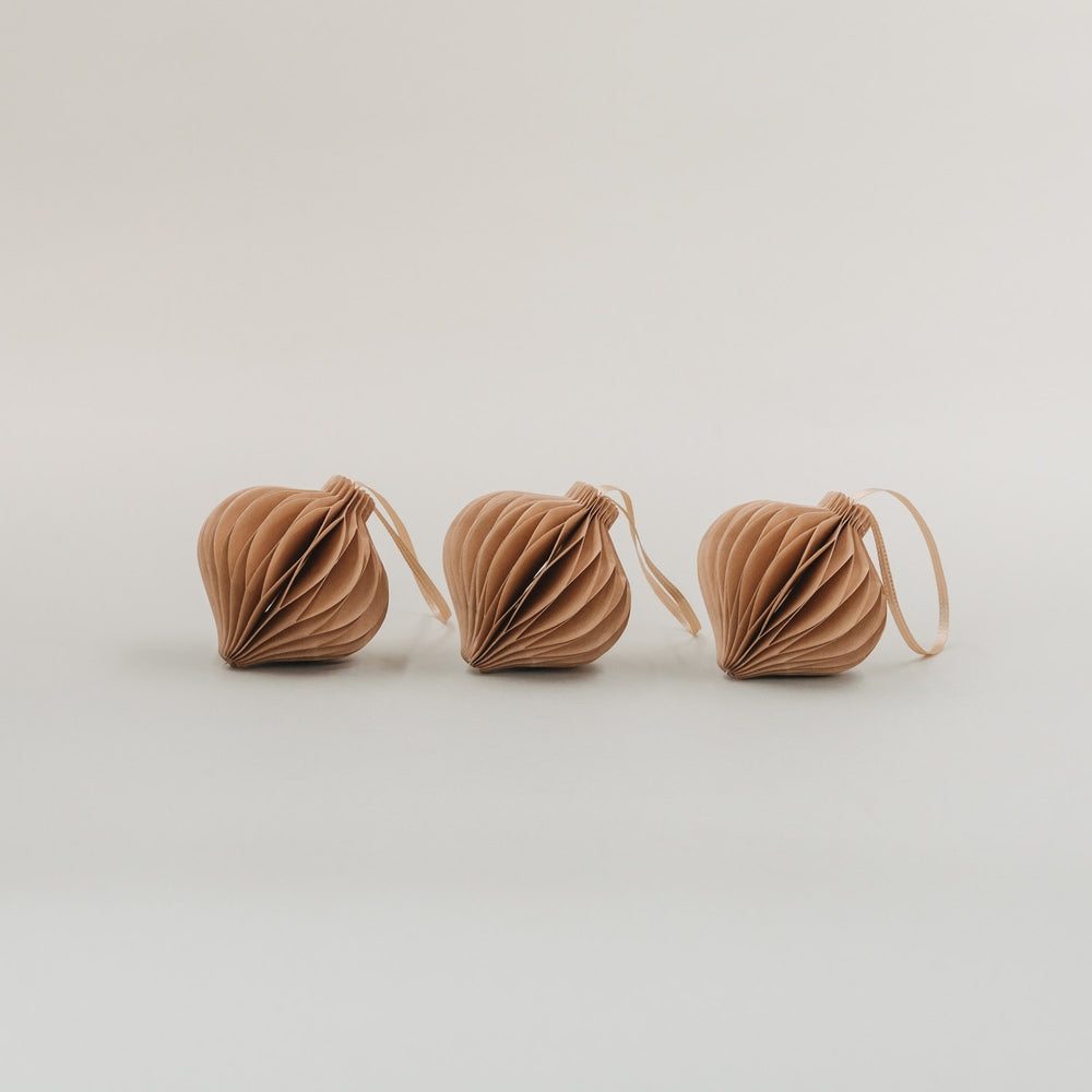 Étiquettes en papier lot de 3 7cm marron (VE = 6 pcs.)