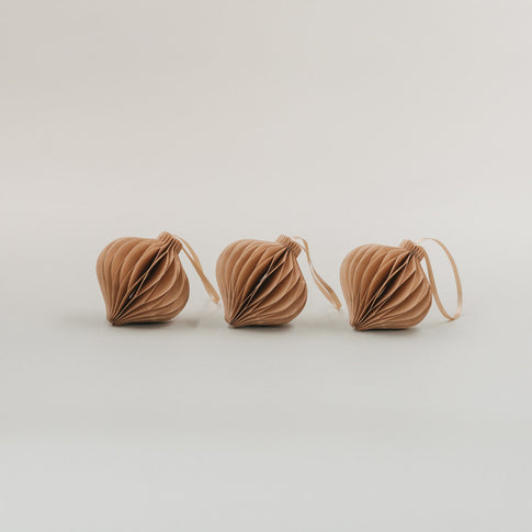 Étiquettes en papier lot de 3 7cm marron (VE = 6 pcs.)
