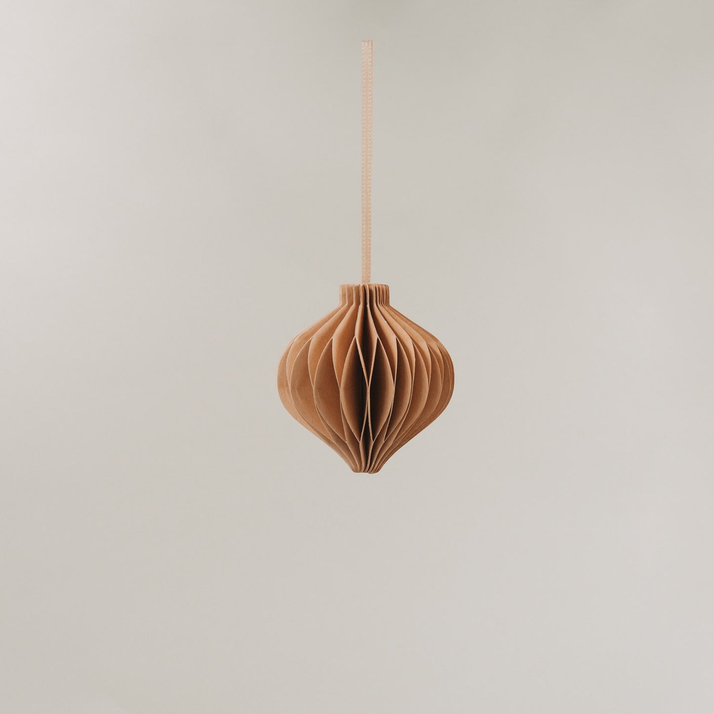 Étiquettes en papier lot de 3 7cm marron (VE = 6 pcs.)